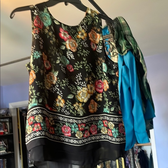 Rose & Olive Blue Sleeveless Graphic Blouse FINAL PRICE - Picture 1 of 4